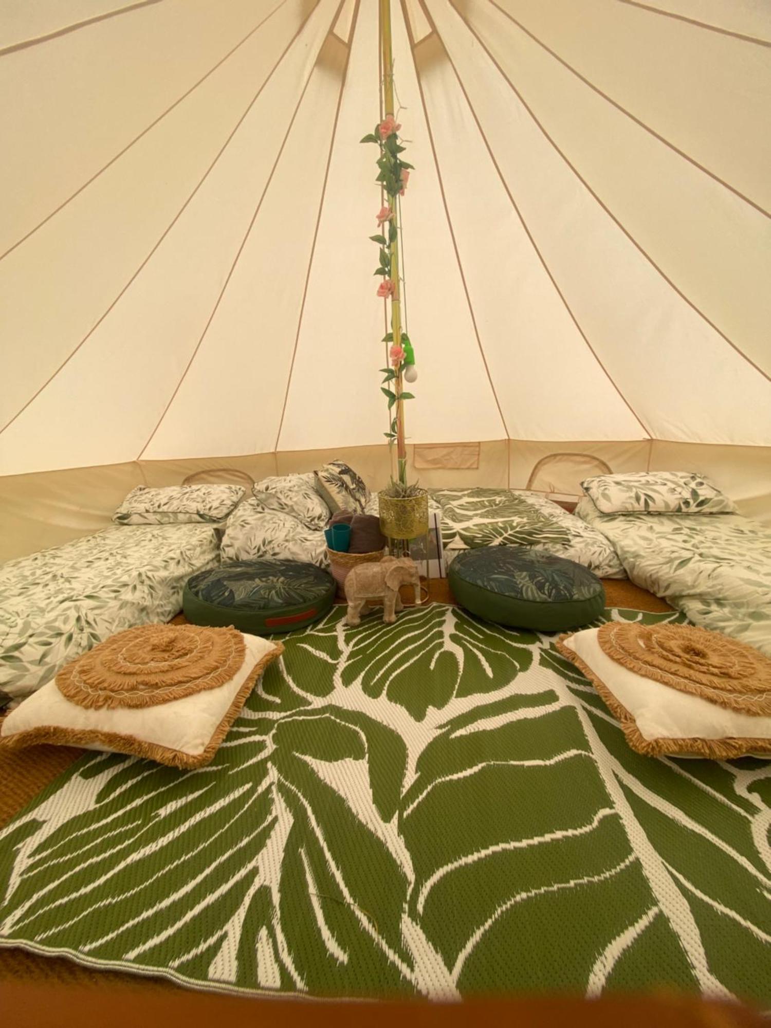 Country Bumpkins Luxury Glamping Hotel Wellingore Exterior photo